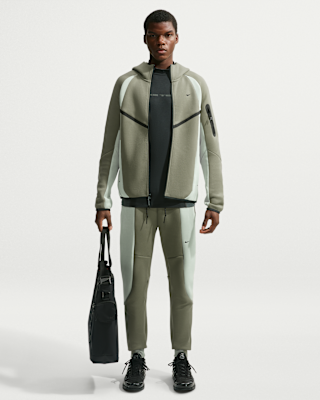 Nike Tech Men's Fleece Color-Block Joggers. Nike.com